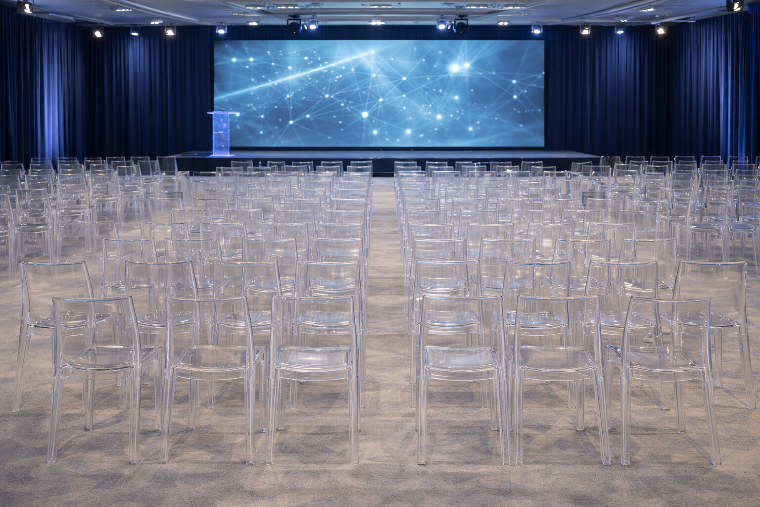 Krzesło konferencyjne biurowe REST przezroczyste transparentne | Banketovynabytekcz | rest-przezroczysty-3jpg